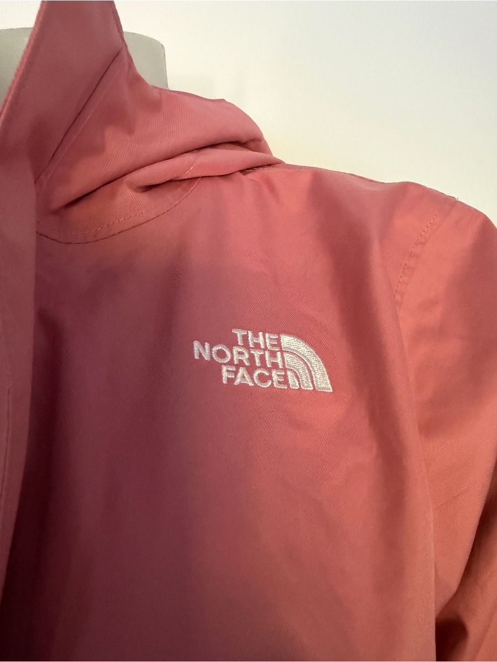 The North Face Pink Hooded Rain Jacket Youth XL Women XS/S - Picture 3 of 8